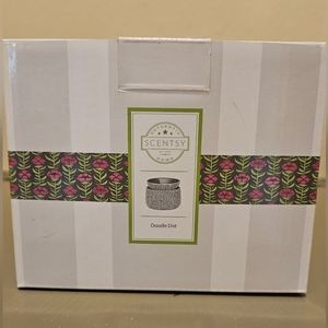 Scentsy Doodle Dot (No light) Warmer